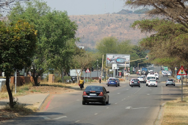 Akasia main road